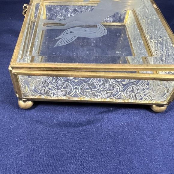 Vintage Etched Unicorn Glass Jewelry Box Gold Hinged Lid Ornate Collectible - Picture 8 of 10